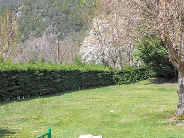 Emplacement pour camping-car sur herbe avec électricité optionnelle