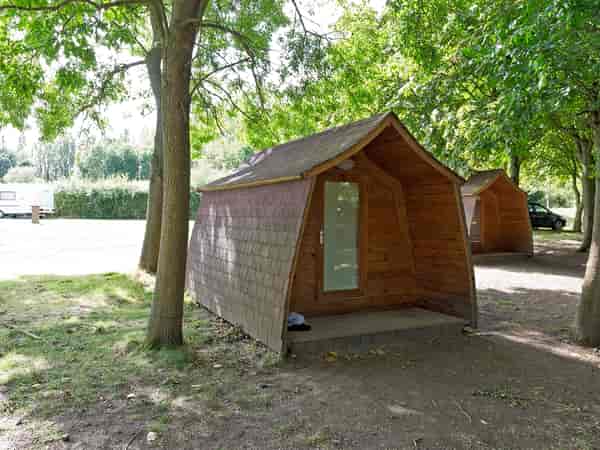 Camping pod (2 adults and 2 children)