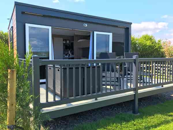 Lodge (2 adults and 2 children)
