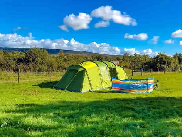 Emplacement pour tente sur herbe sans électricité