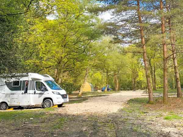 Non-electric gravel motorhome pitch