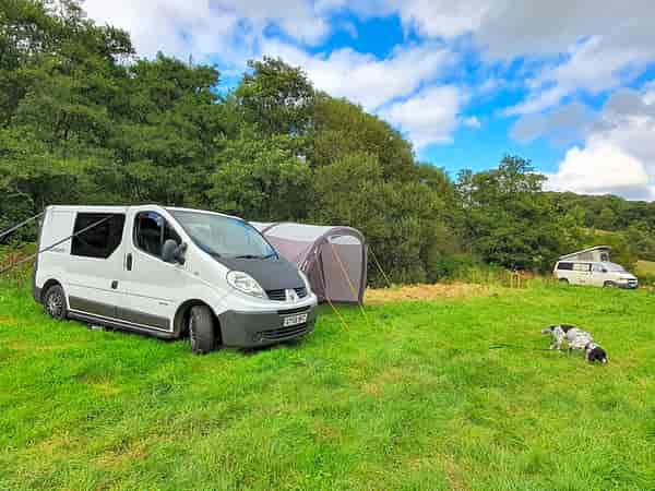 Non-electric grass motorhome pitch
