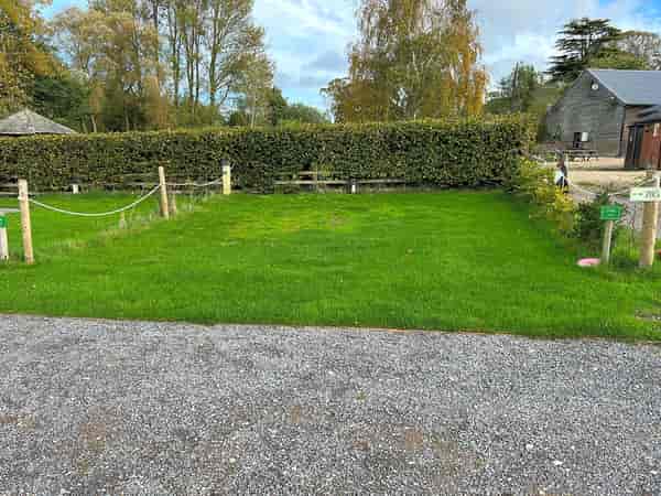 Non-electric grass tent or campervan pitch (maximum 6 metres)