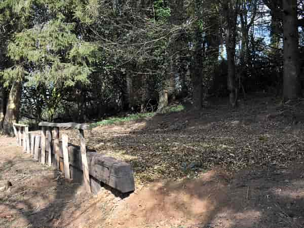 Non-electric forest floor tent pitch