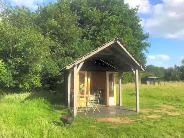 Poppy camping pod