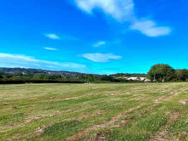 Non-electric grass tent pitch