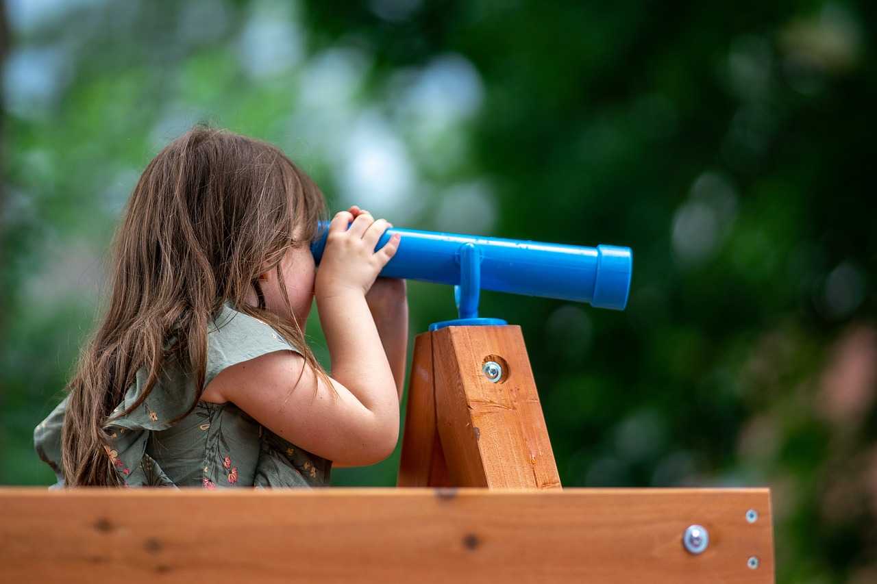 Kids will enjoy learning about the night sky (Jatocreate/Pixabay)