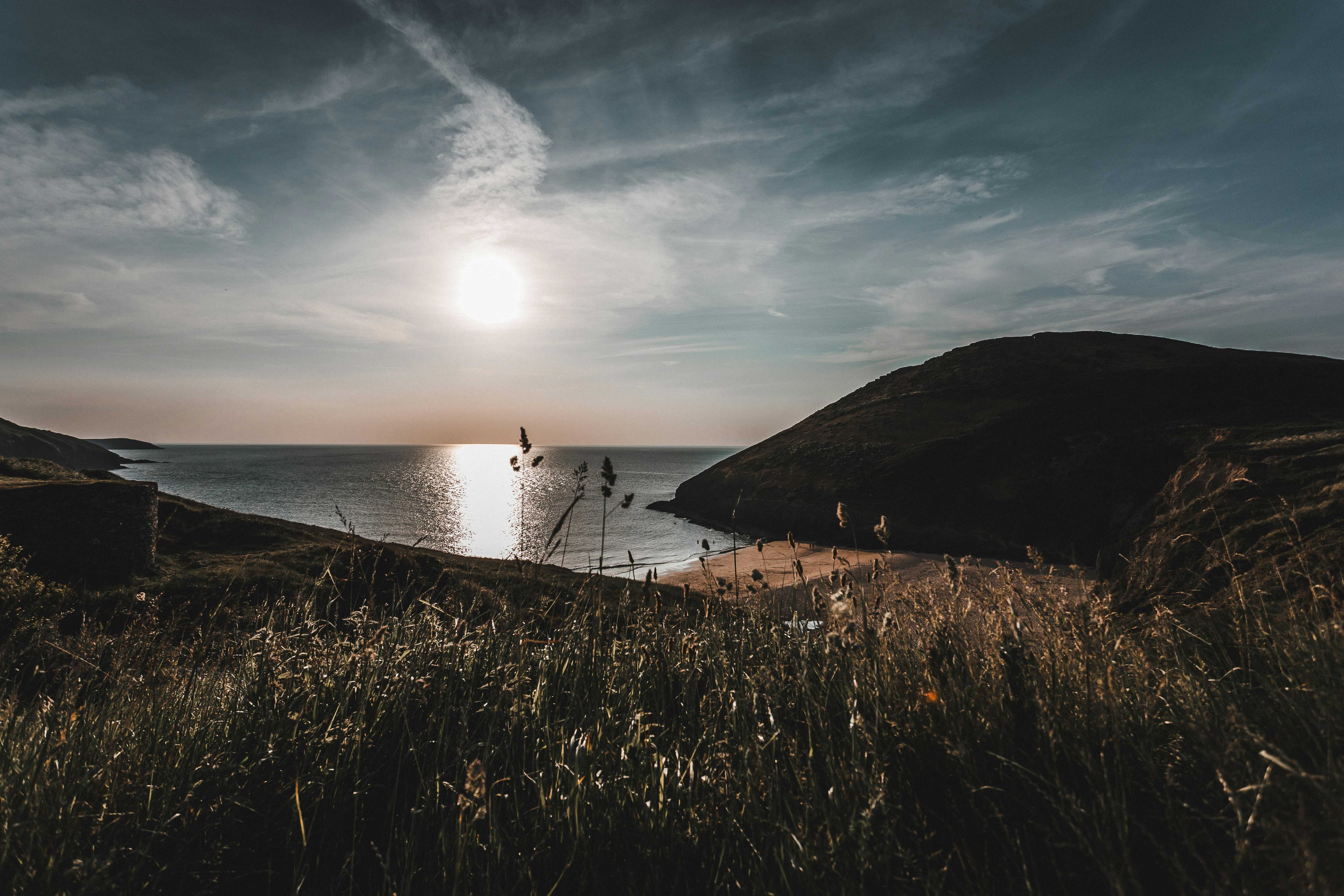 Mwnt beach in late afternoon (Terra Strickland/Unsplash)