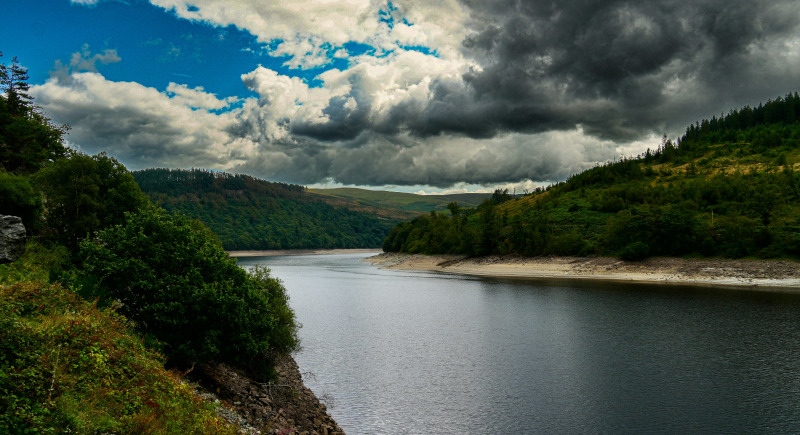 Looking over one of the lakes in the Elan Valley (Lee Peterson/Unsplash)