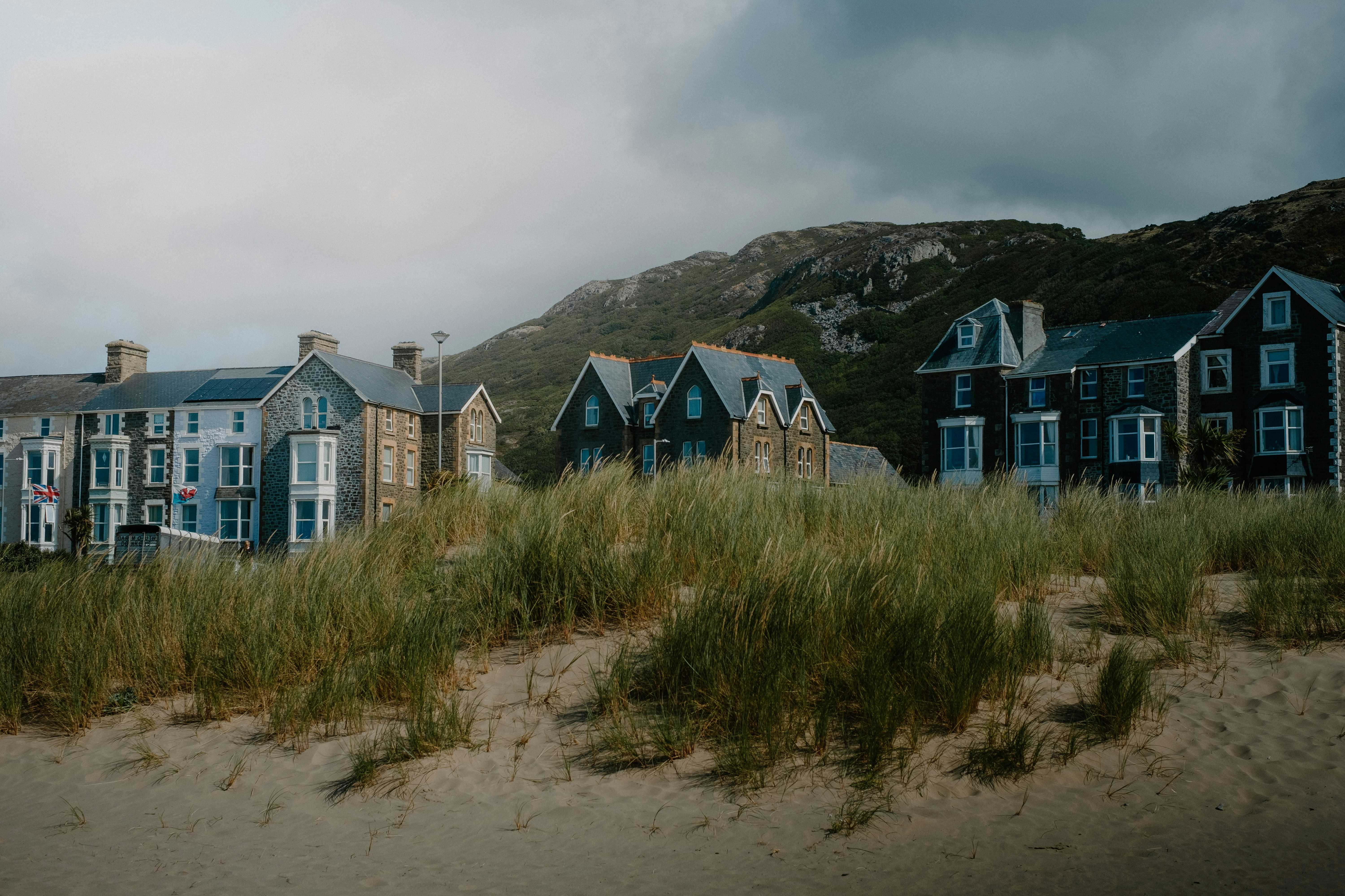The dunes of Barmouth beach (Mitchell Orr/Unsplash)