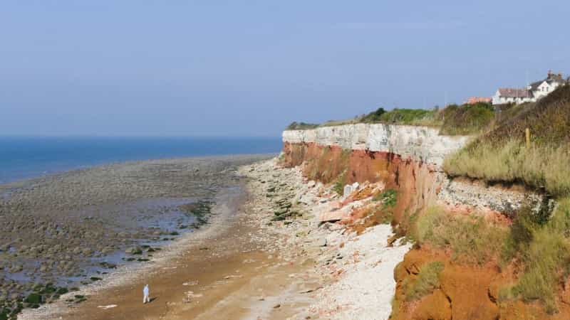 The striped cliffs of Hunstanton (Mark Timberlake on Unsplash)