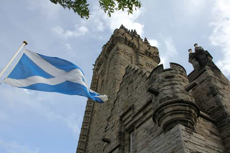 Looking up to the Wallace Tower (Greg Montani on Pixabay)