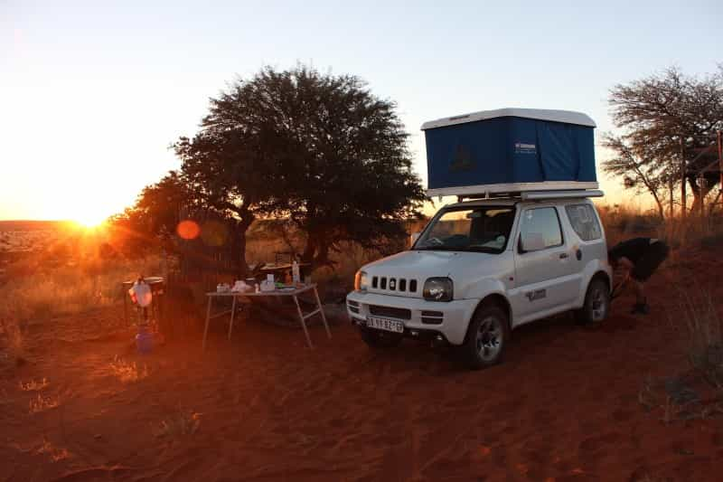 A rooftop tent without an overhang (Alex Herwartz / Pixabay)