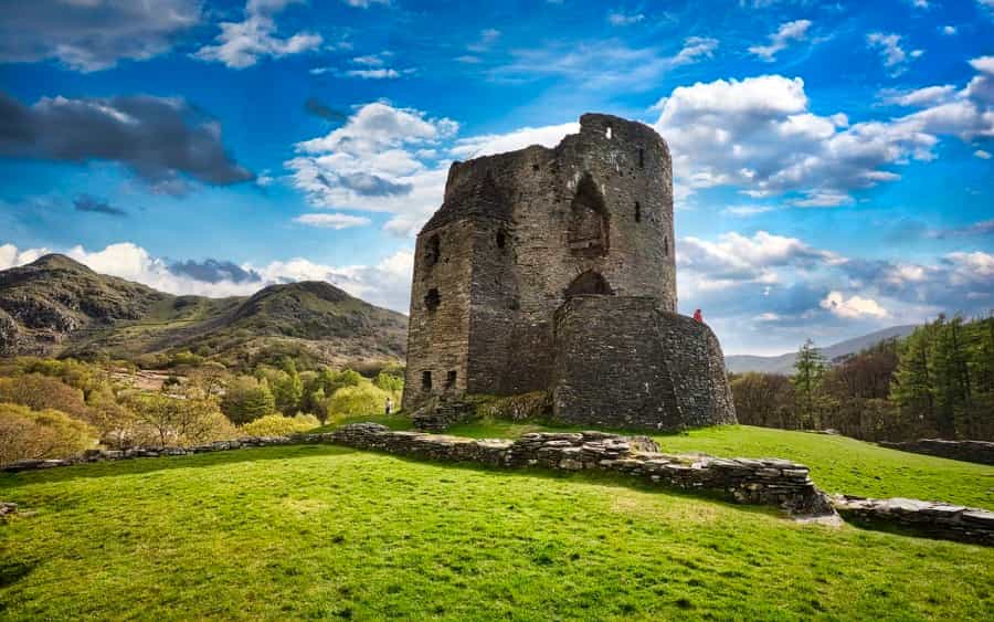 Llanberis - Dolbadarn Castle (Iankelsall1/Pixabay)