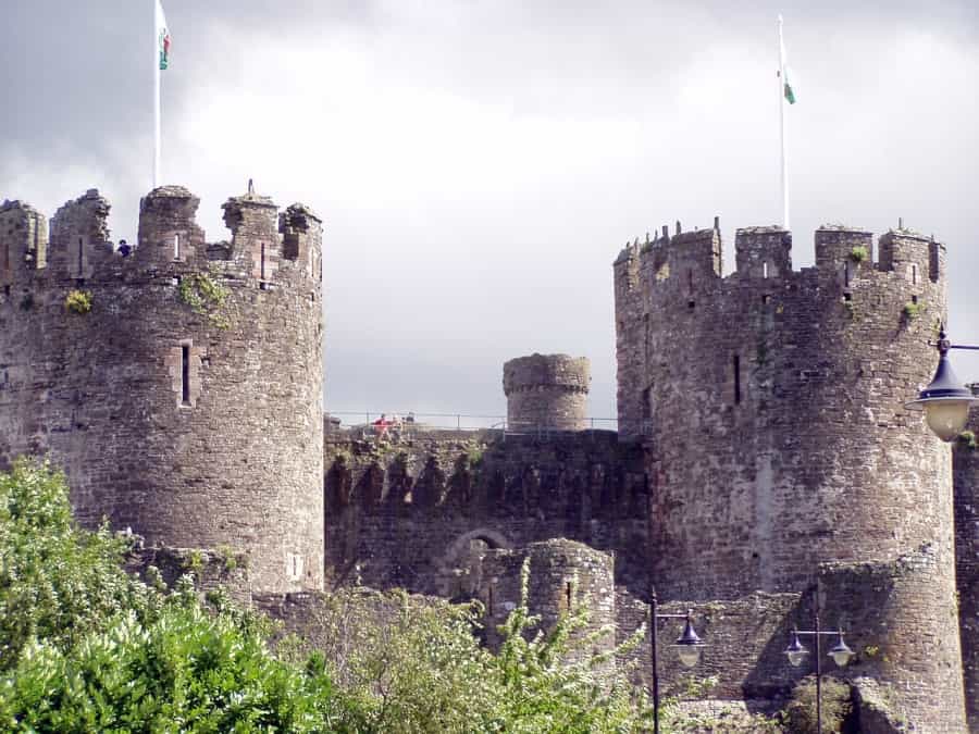 You can walk around the ramparts at Conwy Castle (AJACS/Pixabay)