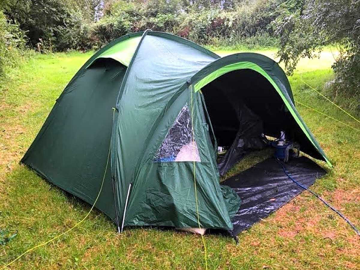 Blackout tent shop