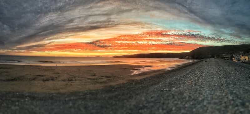 Newgale Beach at sunset (Jason Bishop from Pixabay)