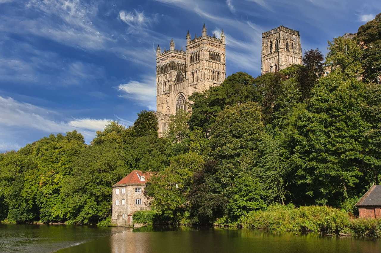 View of the UNESCO World Heritage-listed Durham Cathedral from the River Wear (Jimsumo999/Pixabay)