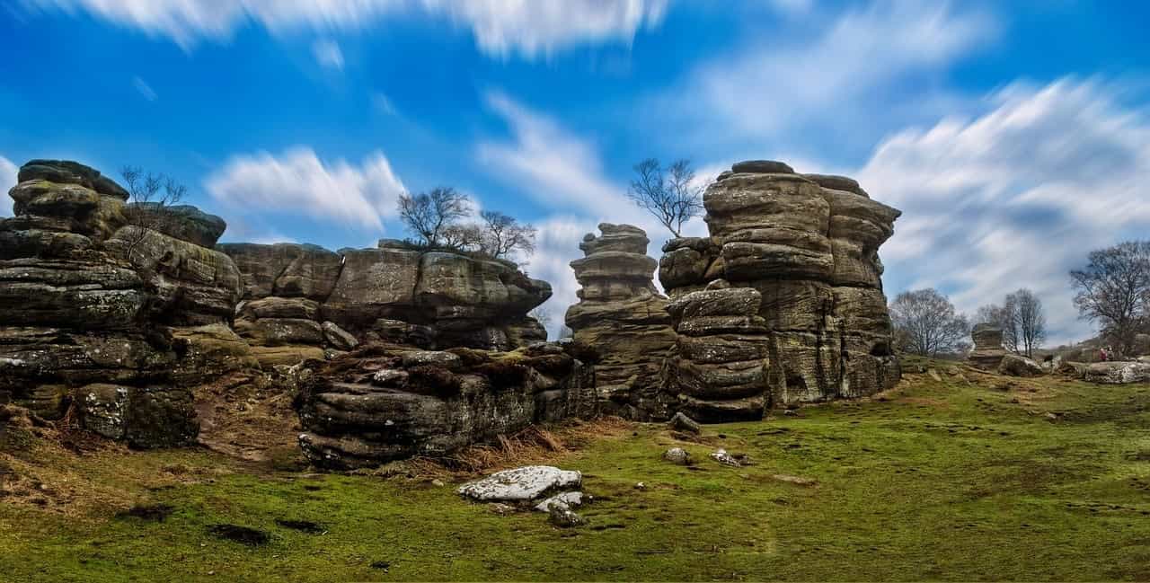 Millstone grit rock formations at Brimham Rocks (Public Domain Pictures/Pixabay)