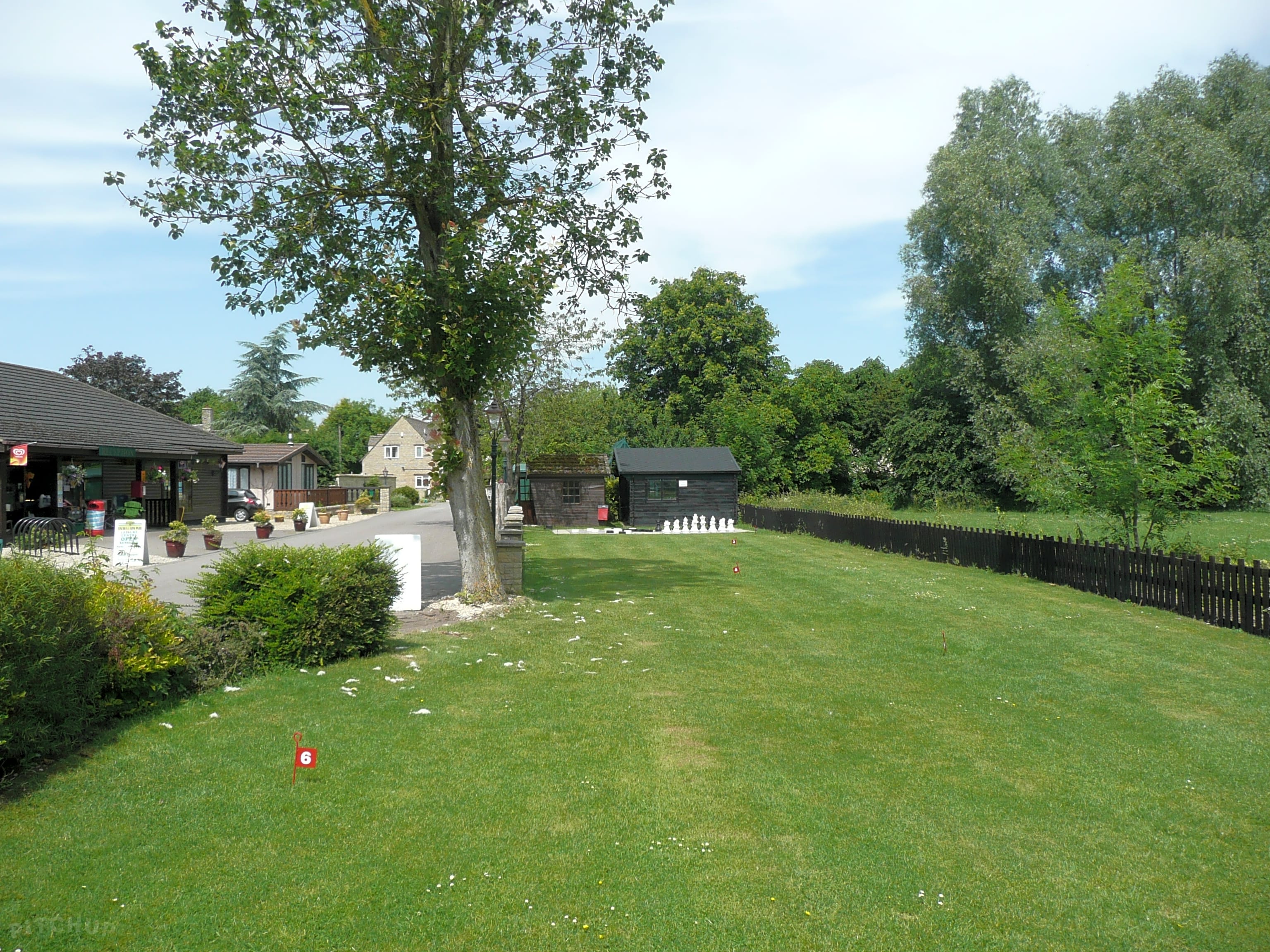 Lincoln Farm Park, Standlake Pitchup®
