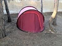 Emplacement pour tente sur sol dur et herbe avec électricité optionnelle (2 personnes)
