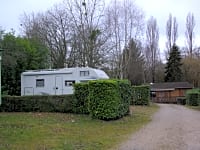 Piazzola camper su ghiaia con elettricità facoltativa