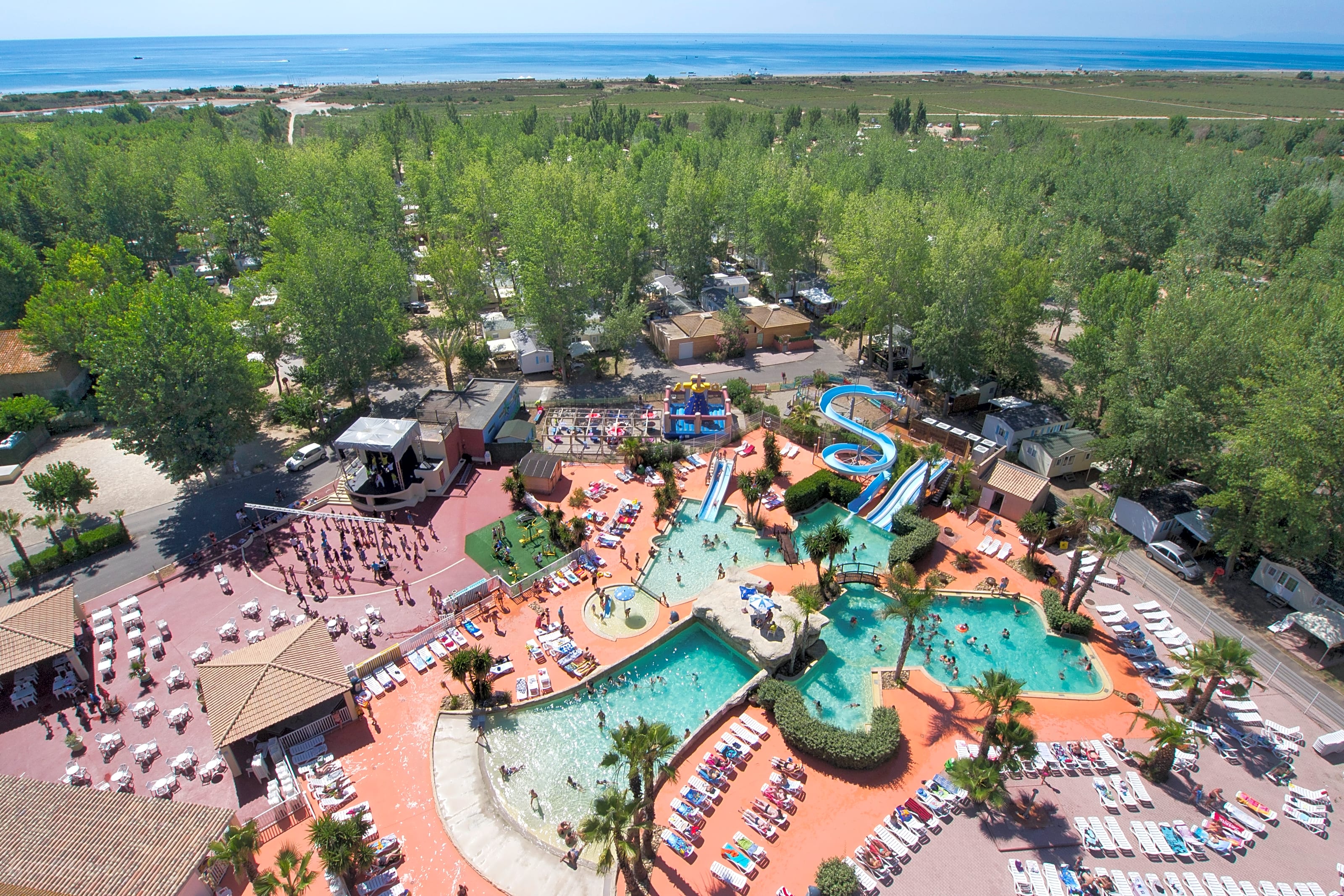Camping Les Vagues, Vendres Plage - Pitchup®