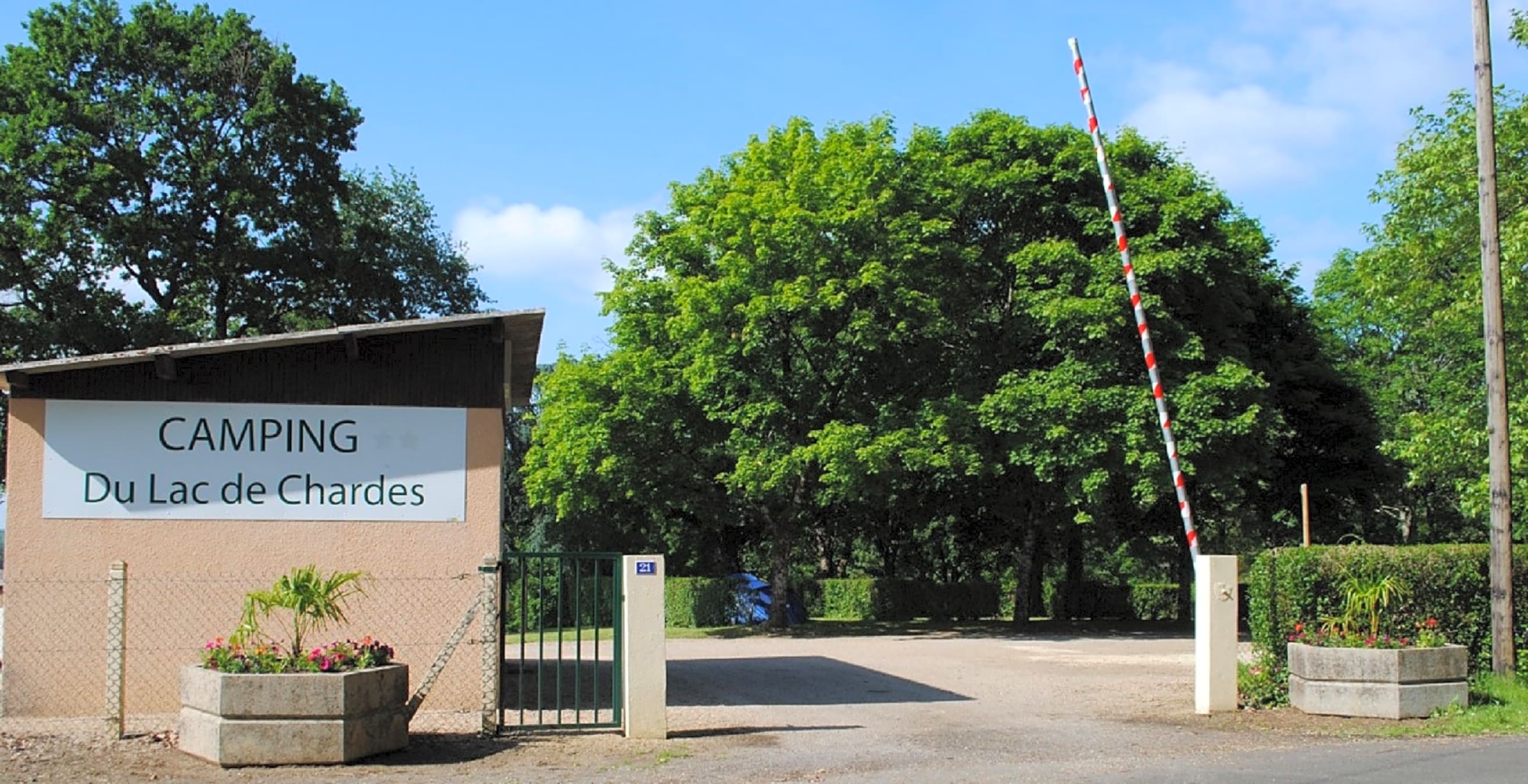 Camping Lac de Chardes, L'Isle-Jourdain - Updated 2020 ...