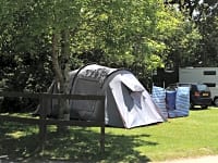Parcel·la de gespa i terra dur amb aigua, llum i desguàs (súper)