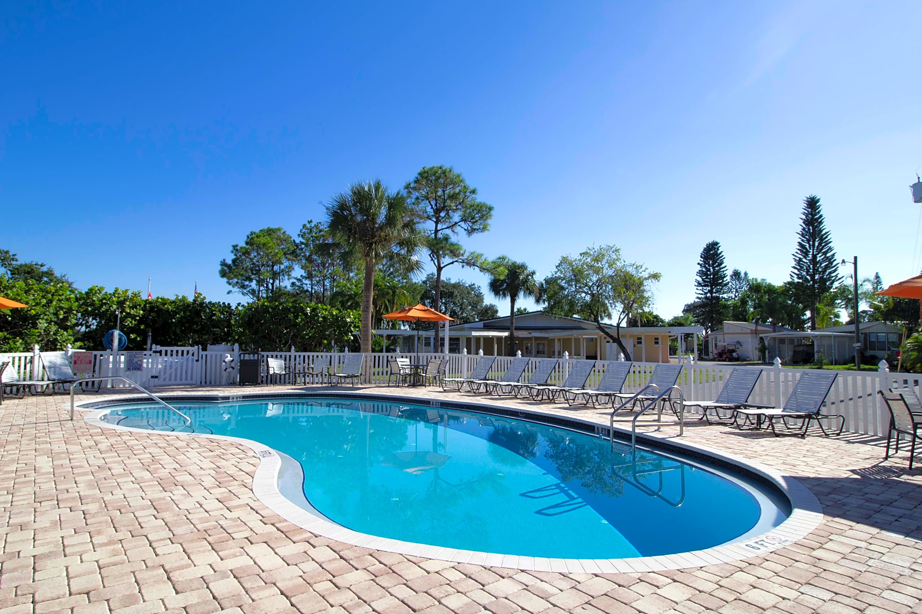 River Vista RV Village, Ruskin Pitchup®