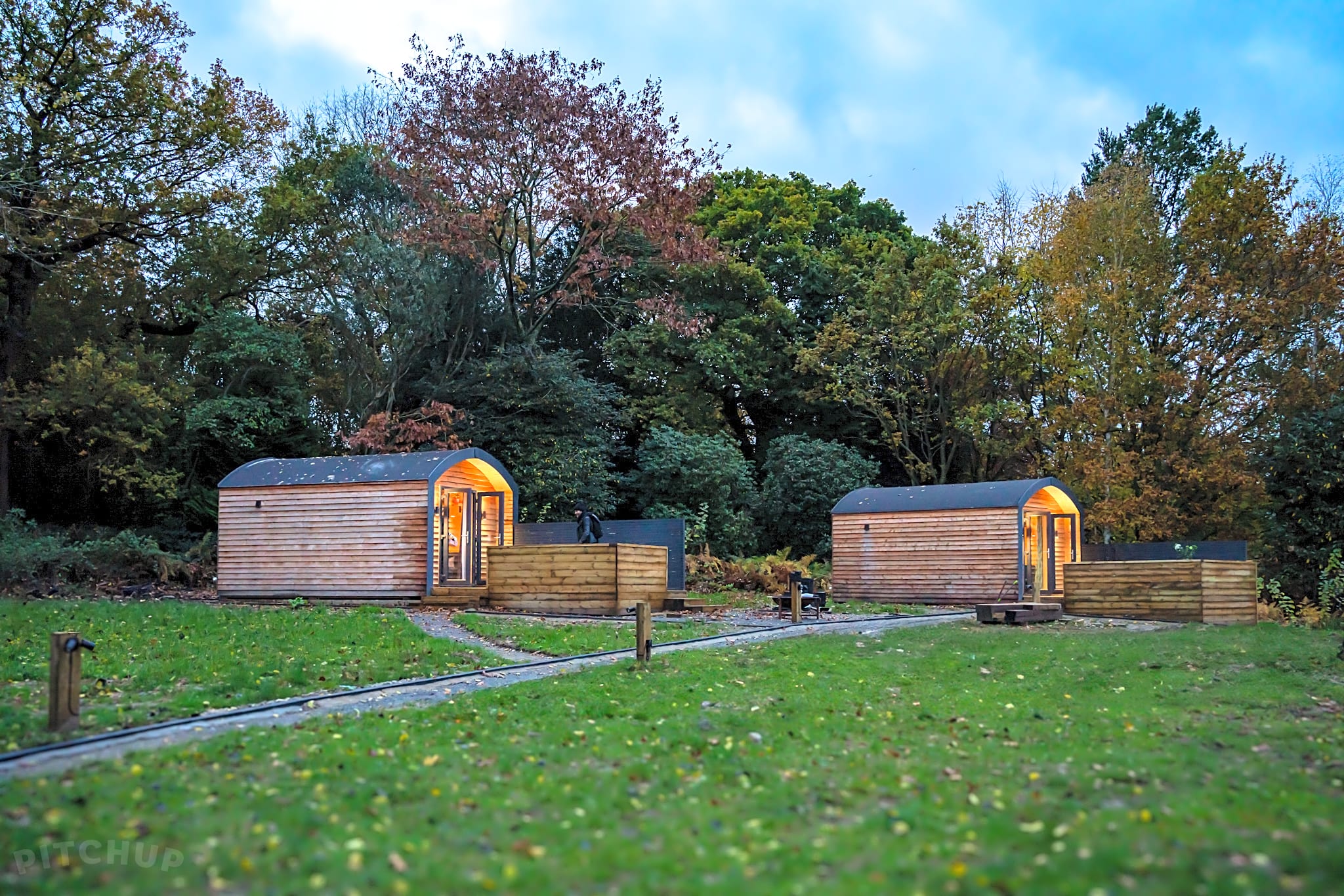 Pitch up glamping store