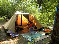 Bring your tent and camp in the chestnut wood Bring your tent and camp in the chestnut wood