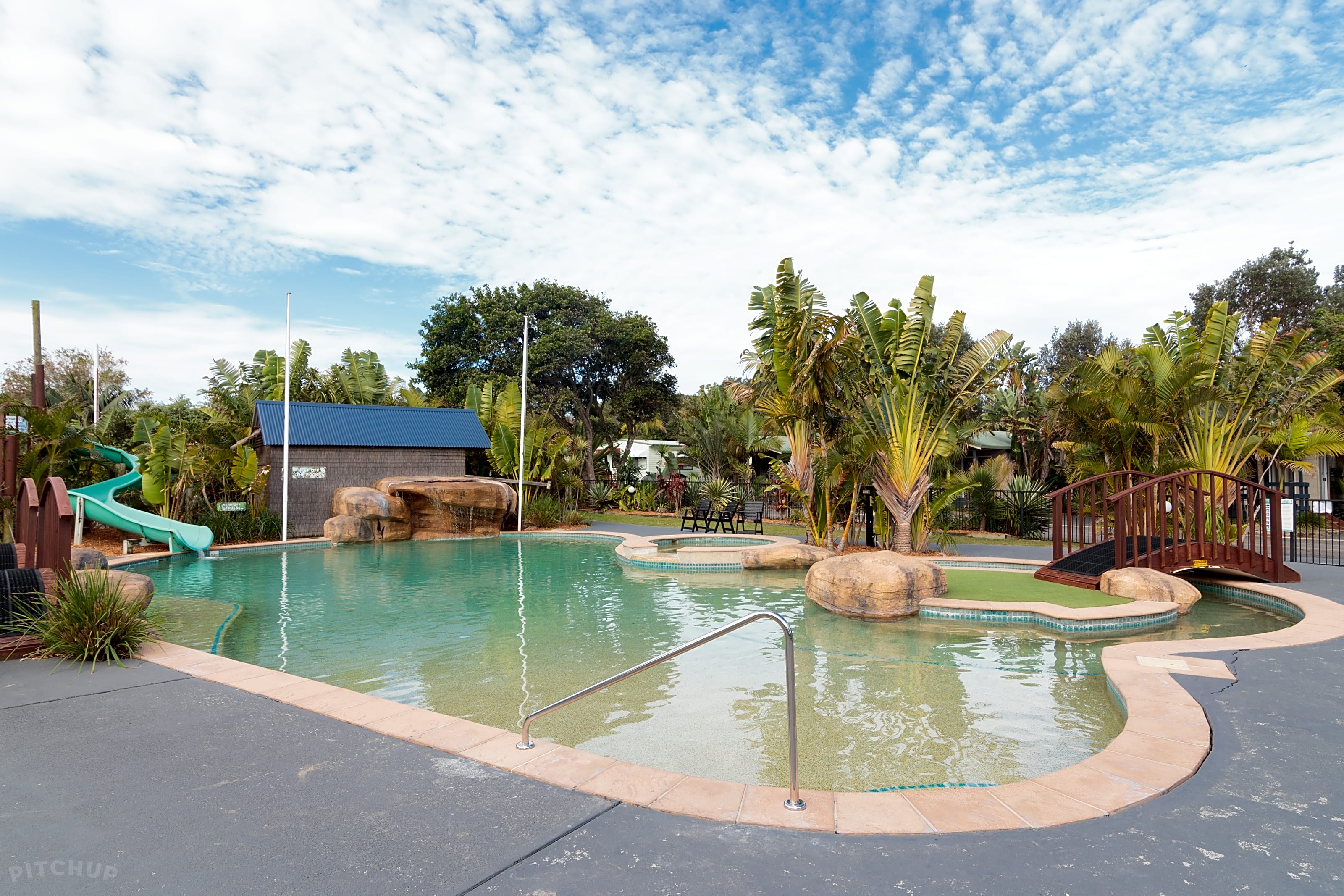 Ocean Shores Holiday Park, Manning Point Pitchup®