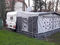 Mietwohnwagen mit Vorzelt Mietwohnwagen mit Vorzelt