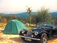 Piazzola tenda su erba e ghiaia con elettricità facoltativa (2 posti)