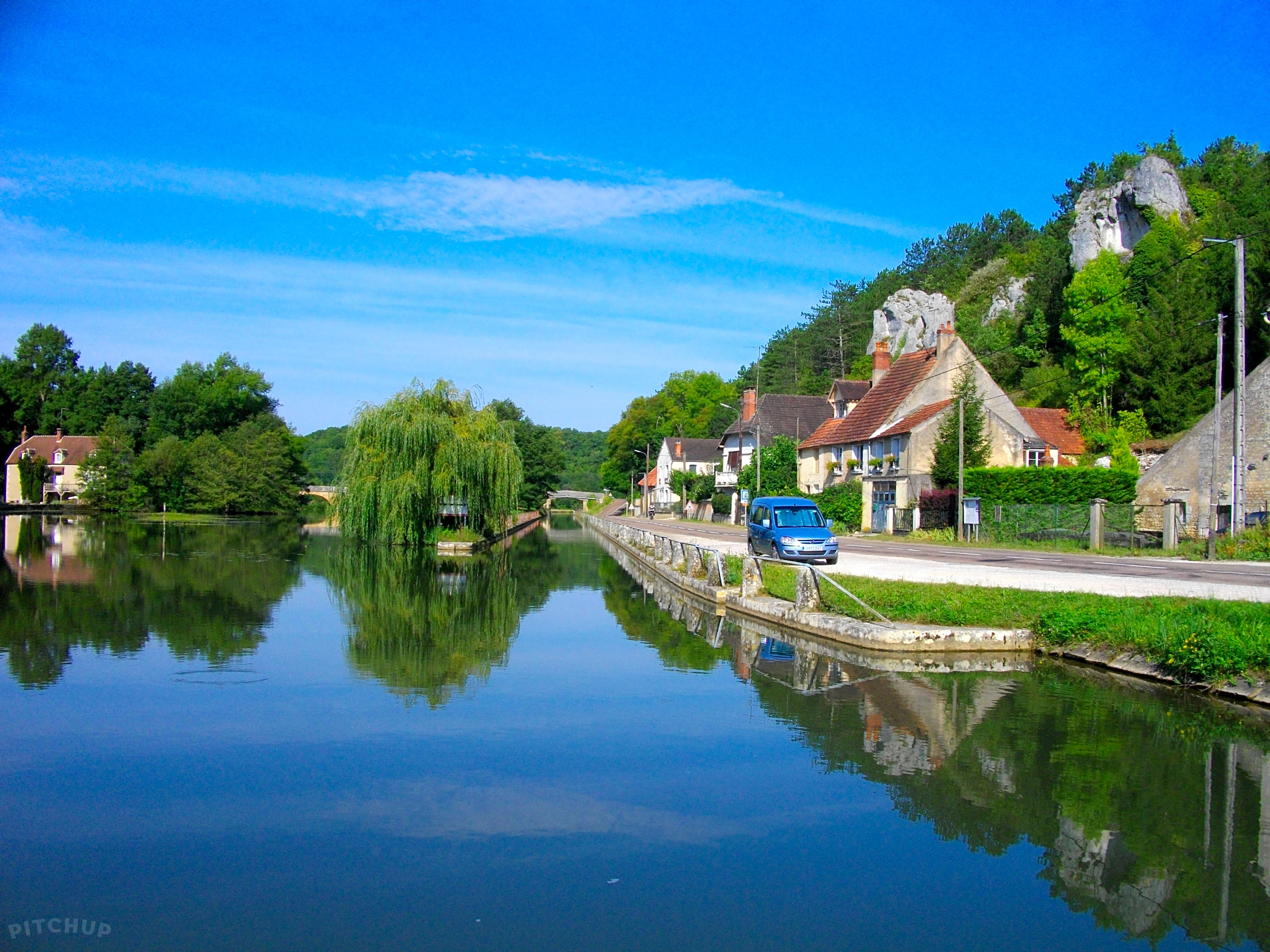 Camping Merry Sur Yonne Merry Sur Yonne Tarifs 2020 Pitchup
