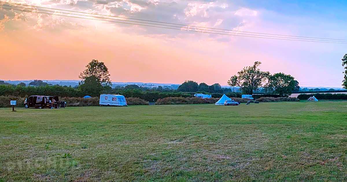 Yellowtail Camping, Trowbridge 已更新2024的价格