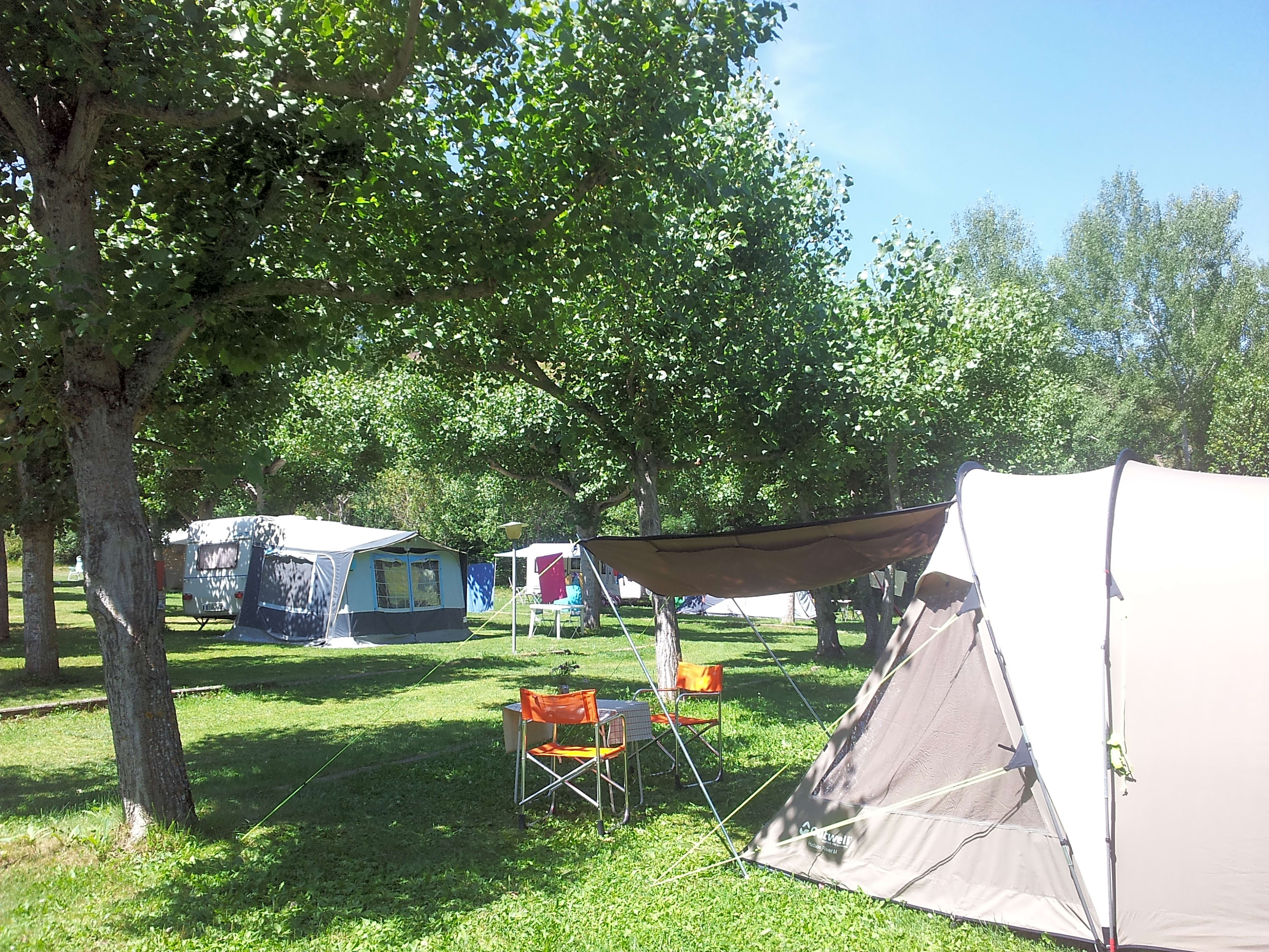 Pitchup® De Actualizados 2019 Camping Precios LaspaúlesLaspaúles YgIf6vby7