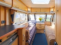 Blue Moon caravana no local