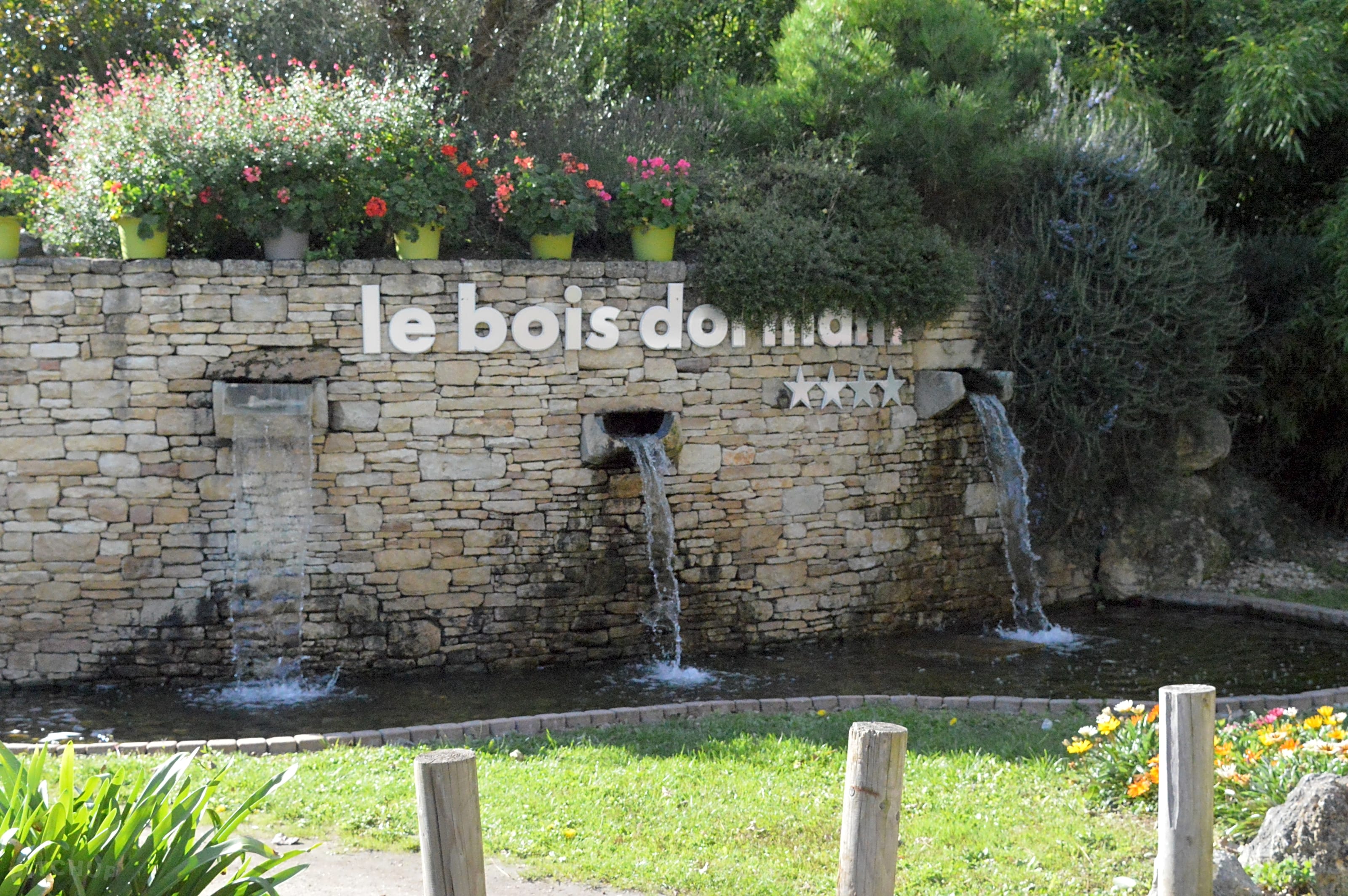 Tiegezh Au Camping Le Bois Dormant Saint Jean De Monts Pitchup