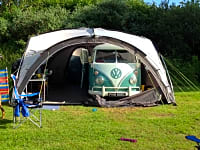 Parcel·la de gespa amb electricitat Preseli