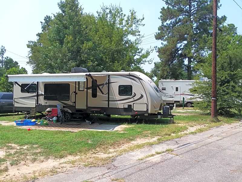 Campings à branchement complet dans KY