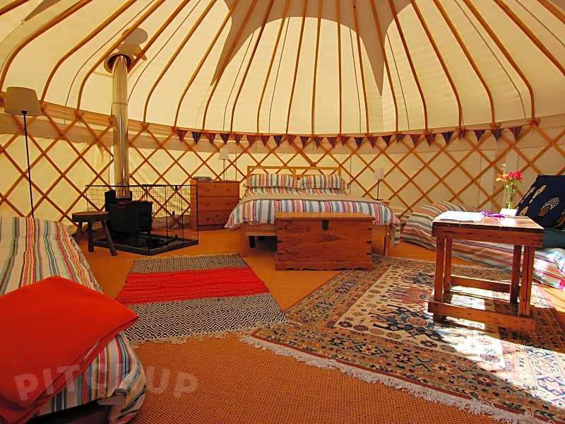 Book Glamping Yurt Tipi Bell Tent And Dome Sites In Llyswen