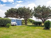 Parcel·la de gespa amb electricitat