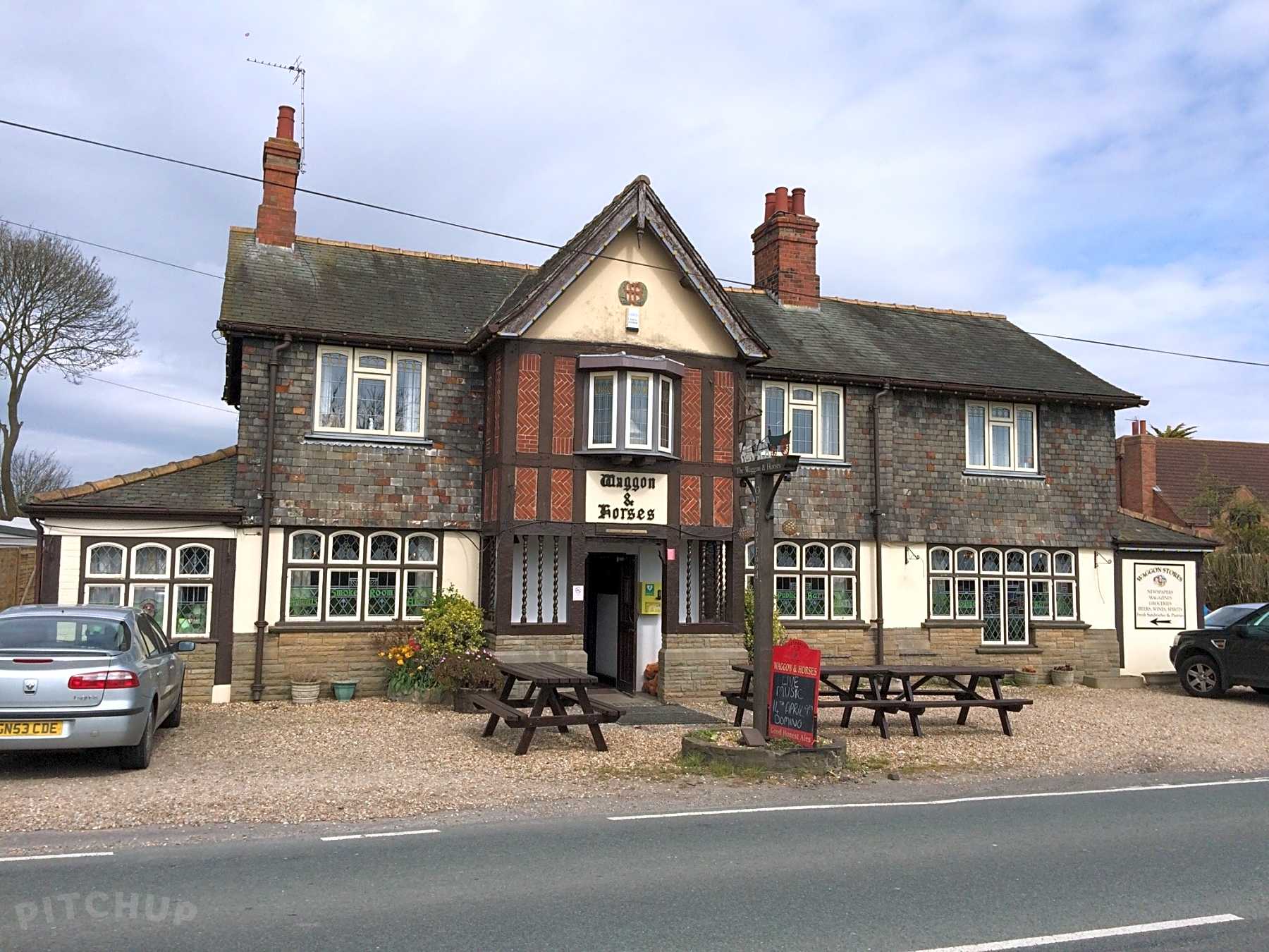 Pub campsite Touring caravan sites & touring holiday parks Pitchup®