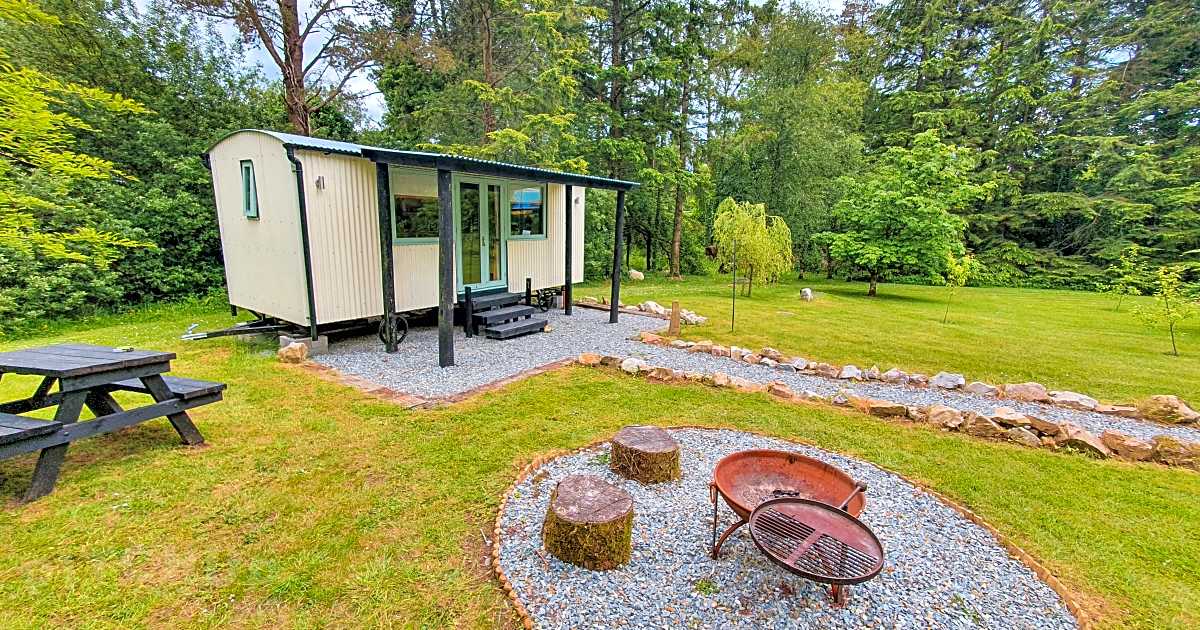 Willow Wood Shepherd's Hut, Llanteg Updated 2024 prices