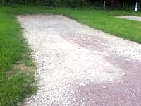 Op grind staplaats voor caravan en/of camper , met elektriciteit