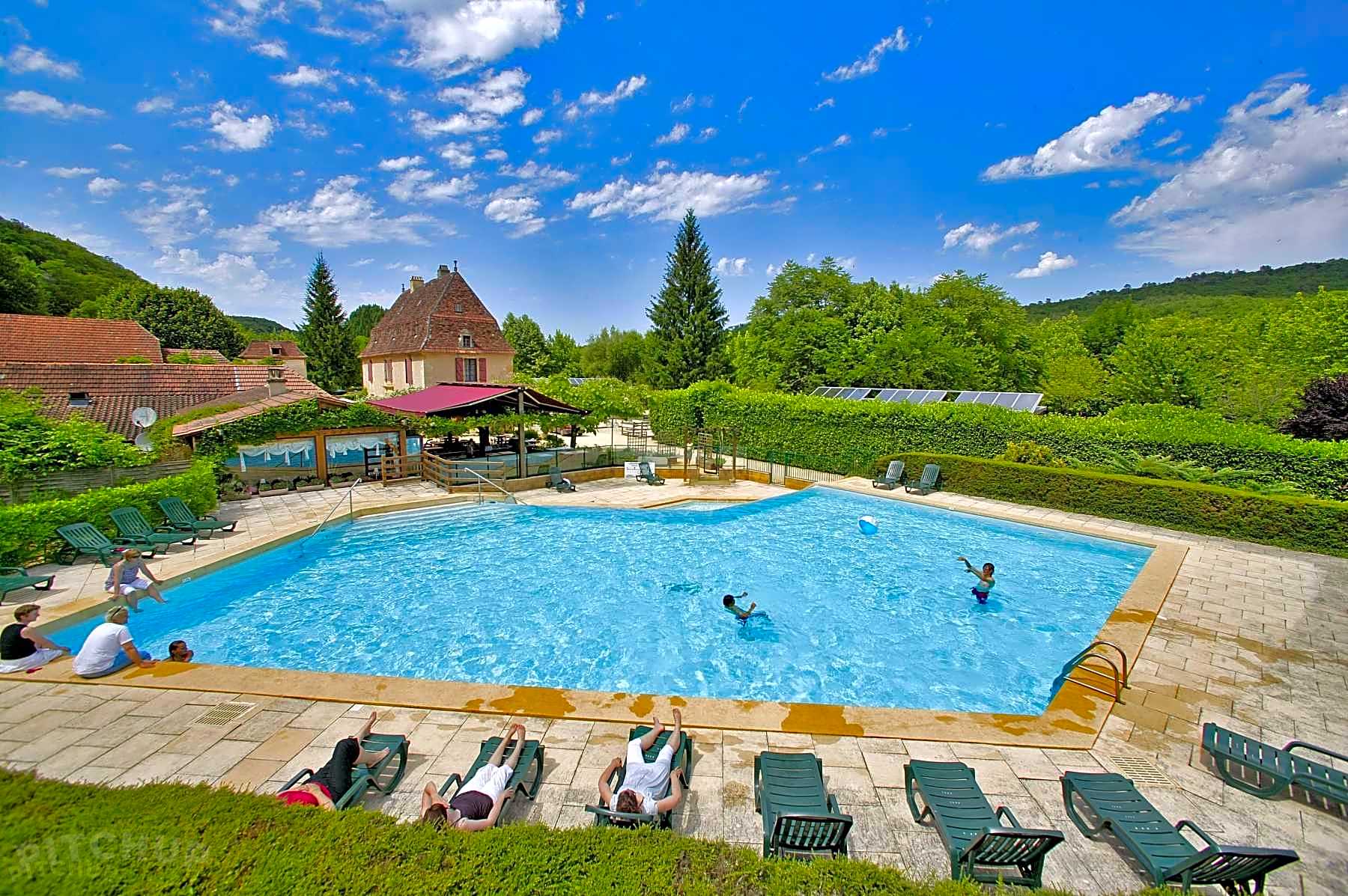 Campsites With Swimming Pools Outdoors In Somerset 2 Options Available On Pitchup Com
