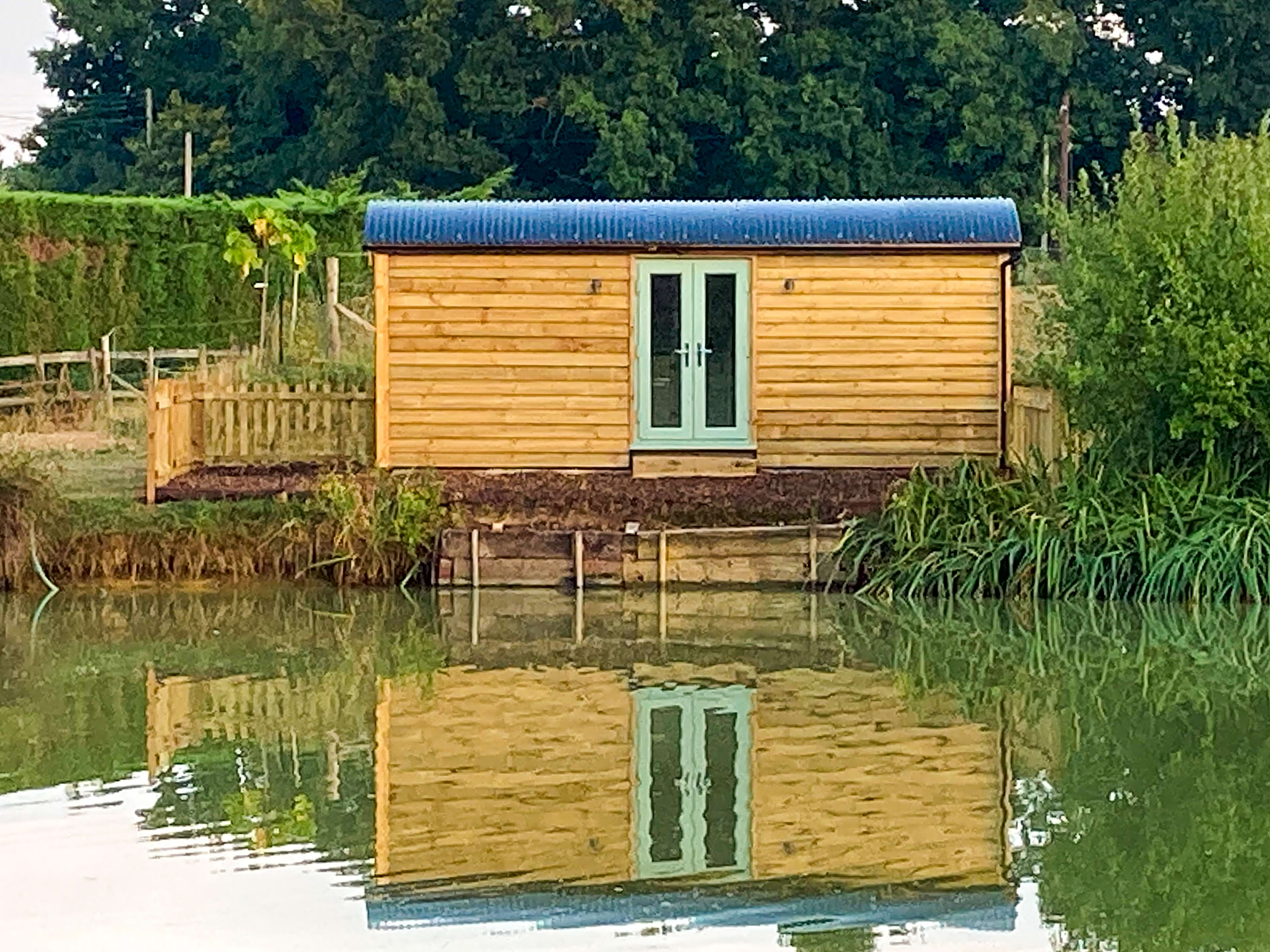 Lakeside fishery hot sale