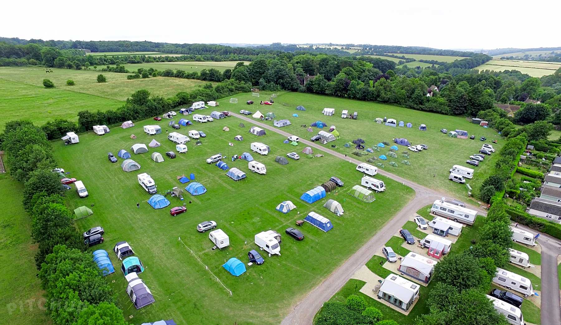 26 Campsites in The Cotswolds 2024 from £16/nt